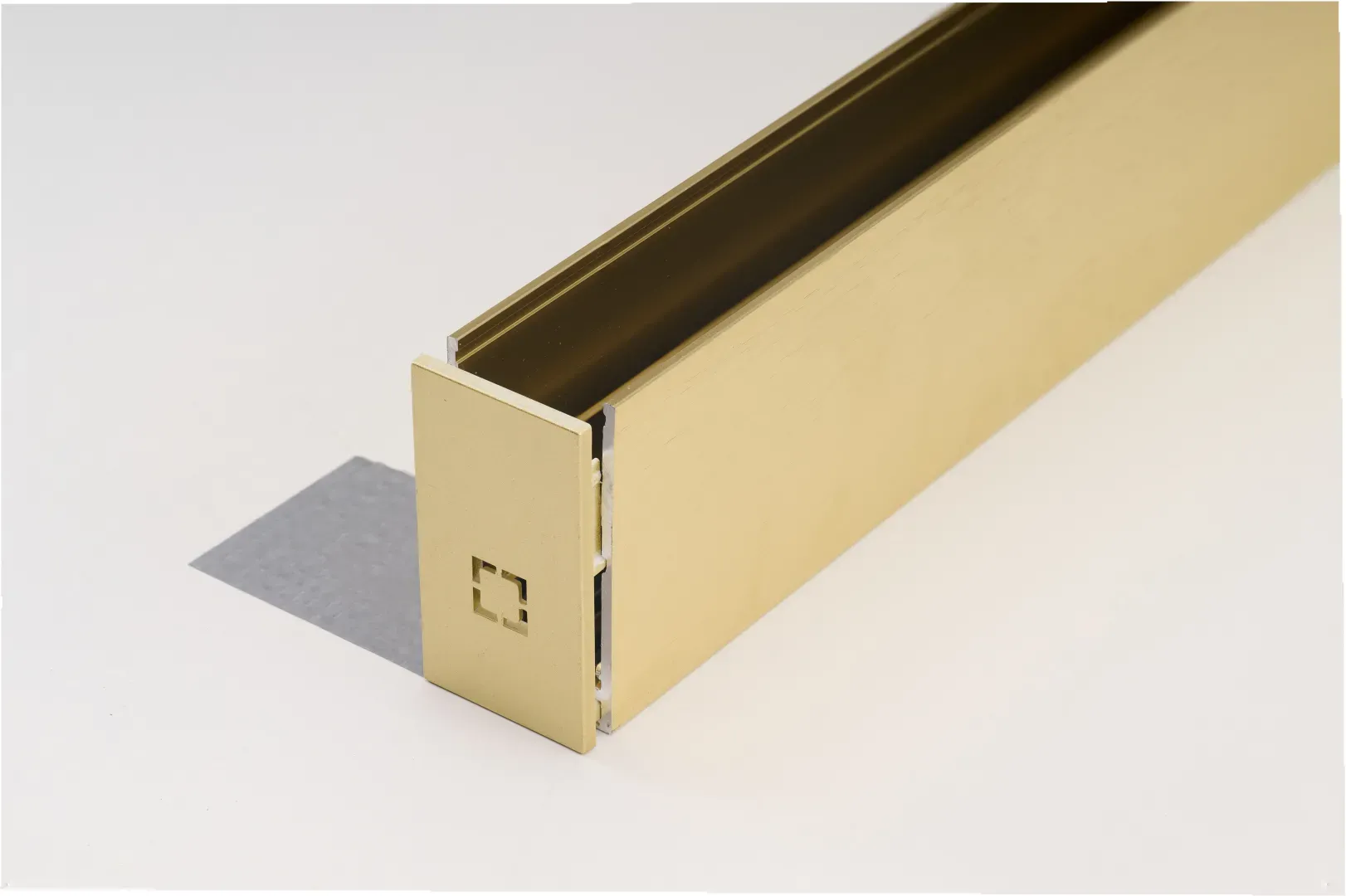 BETA TRACK MAGNETIC57 230V END CAP ANODISED GOLD